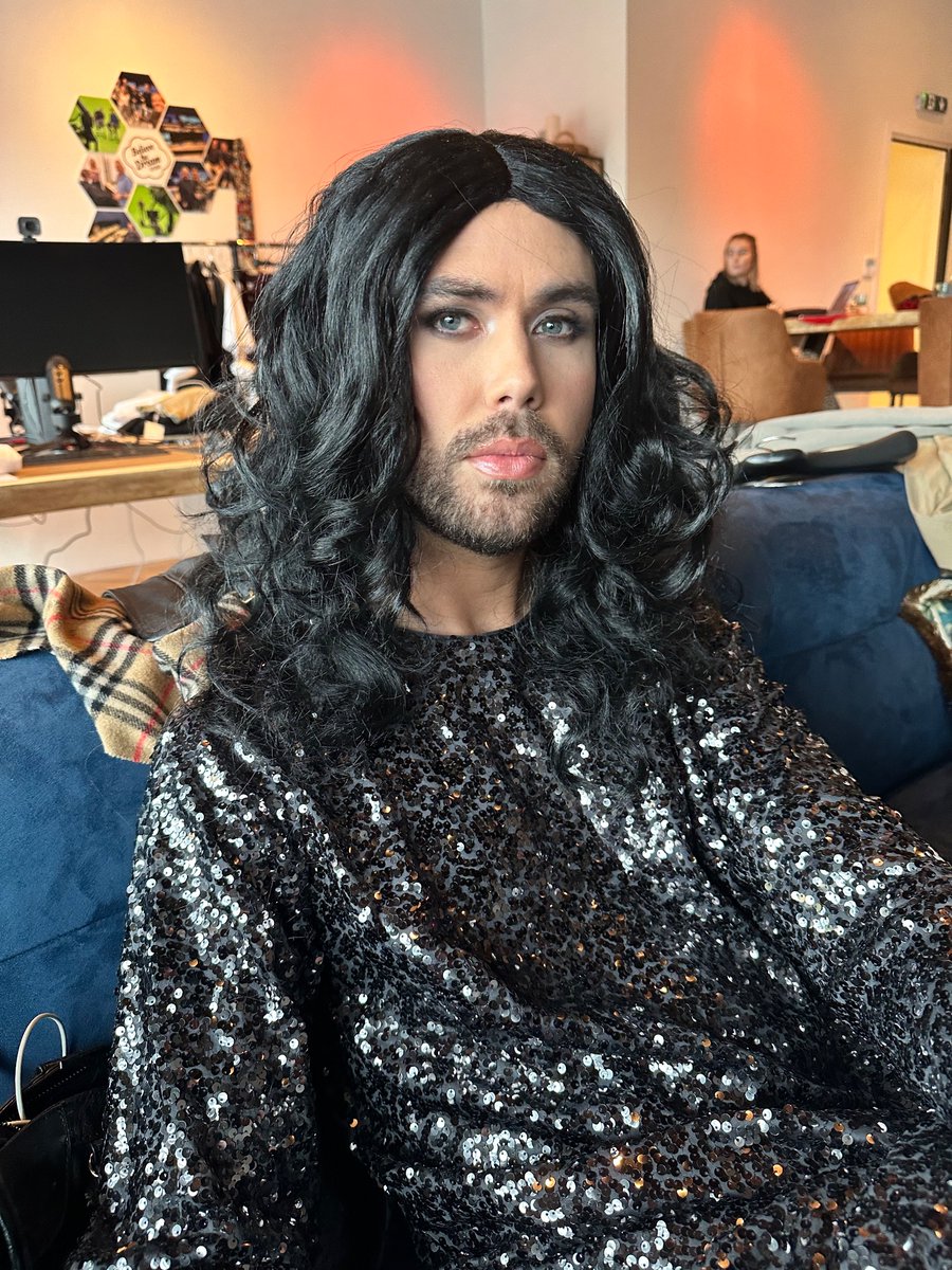 Van mij had Oostenrijk best Conchita nog een keer mogen sturen (ik ben dit niet) #ESF24