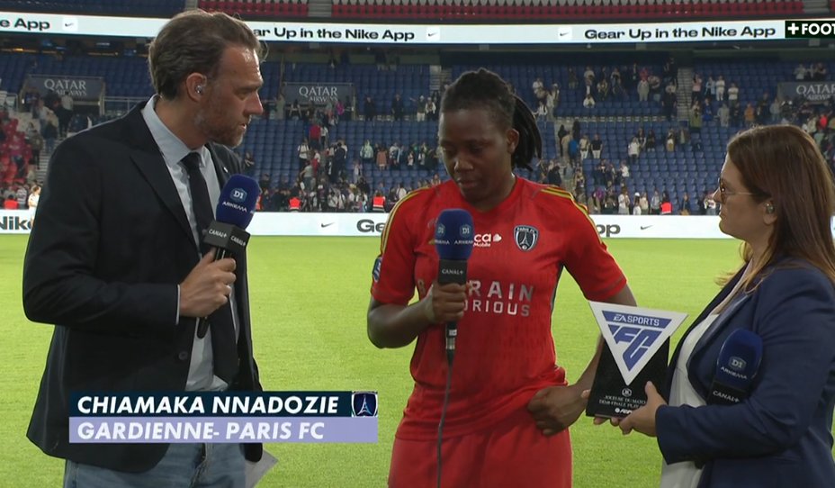 Chiamaka Nnadozie est élue joueuse du match de cette première demi-finale 🌟🇳🇬 'On est très déçues mais on apprend pour revenir plus fort pour vendredi. Merci beaucoup de m’élire joueuse du match (en français). J'avais mal à mon genou. C'était dur physiquement. Félicitations au…