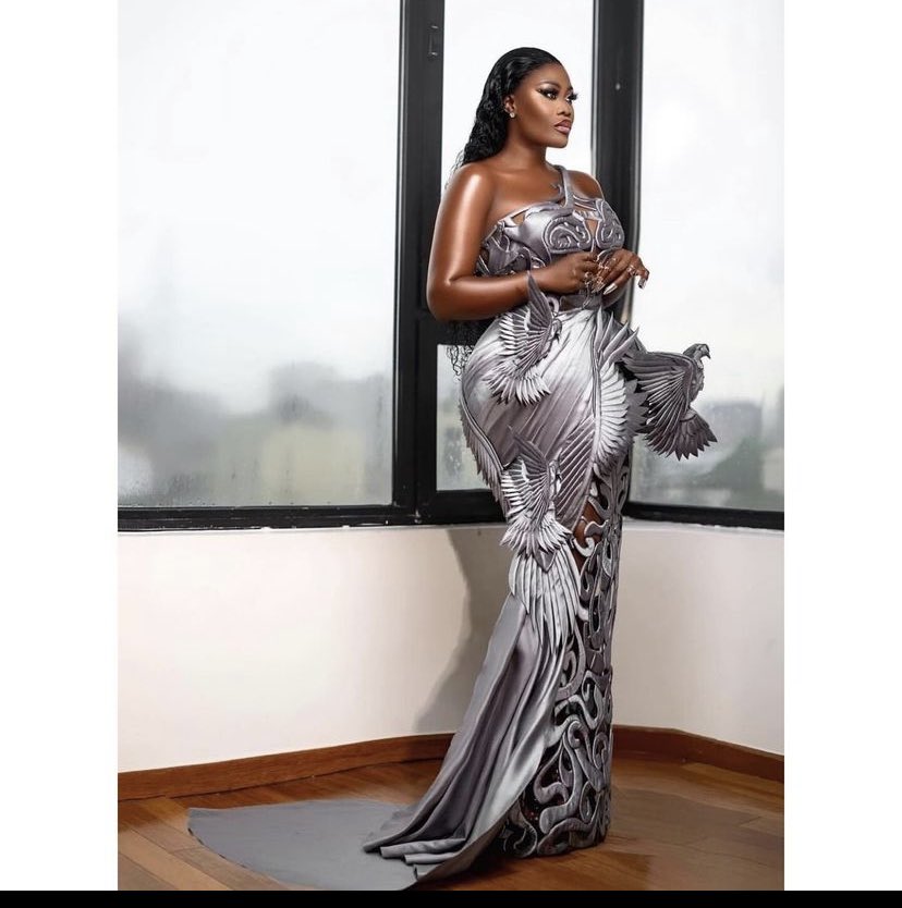 This Nana Akua Addo’s tailor /designer is Hollywood standard ,Futuristic and Artistic.

I’ve been following her AMVCA dressing for a while now. I’ll give it to her. For me she’s the best dressed. 

10 over 10 minus nothing..

#AMVCA10