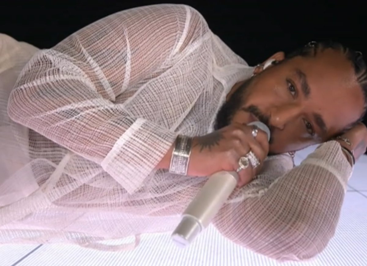 ты просыпаешься и видишь его, твои действия?