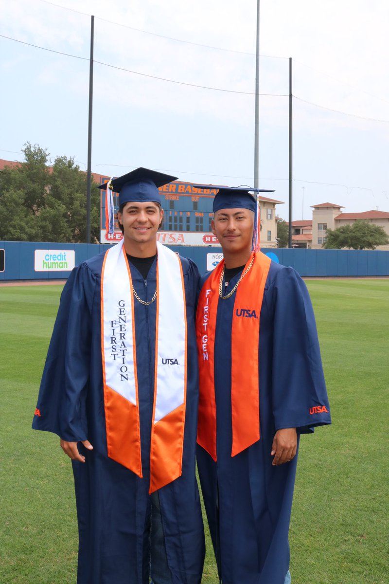 Happy <a href="/UTSABSB/">UTSA Baseball ⚾️</a> Graduation Day!🎓