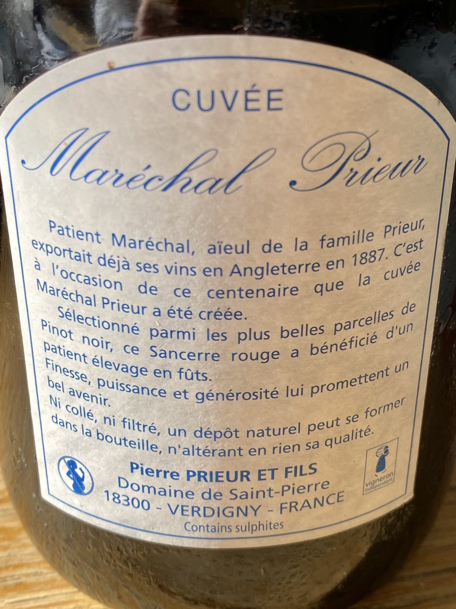 Home alone today (with Zosia 🐾 obvs) so rather than cook I’ve hunted through the cupboards and gone for a simple tea of fois gras de canard (brought back from Nice) on toast with a slightly chilled red Sancerre (brought back from, well, Sancerre). It’s a hard life! 😂