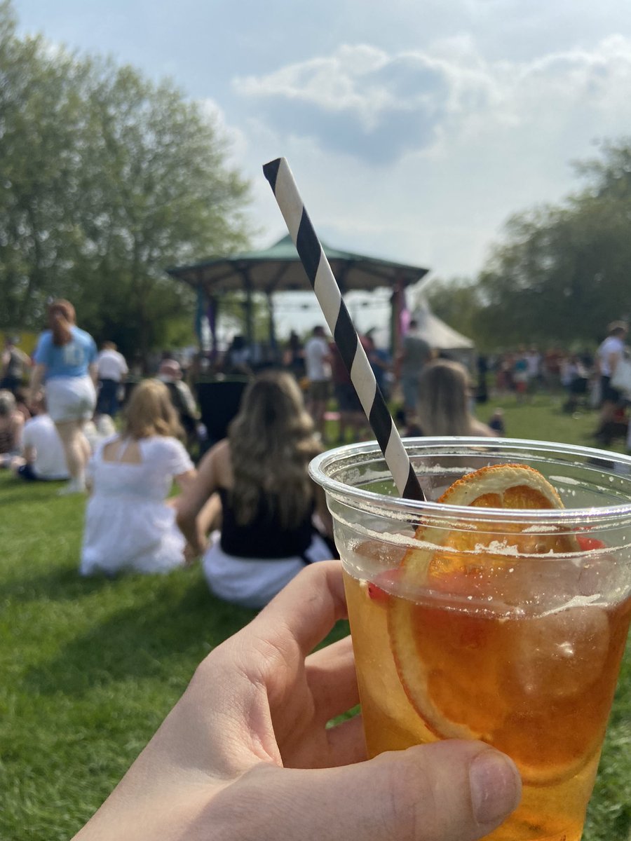 Great to see Stratford-upon-Avon packed with families and visitors enjoying the sunshine today at the brilliant Pursuits Festival. Catch it all day tomorrow too. ☀️ 🍹 🎶