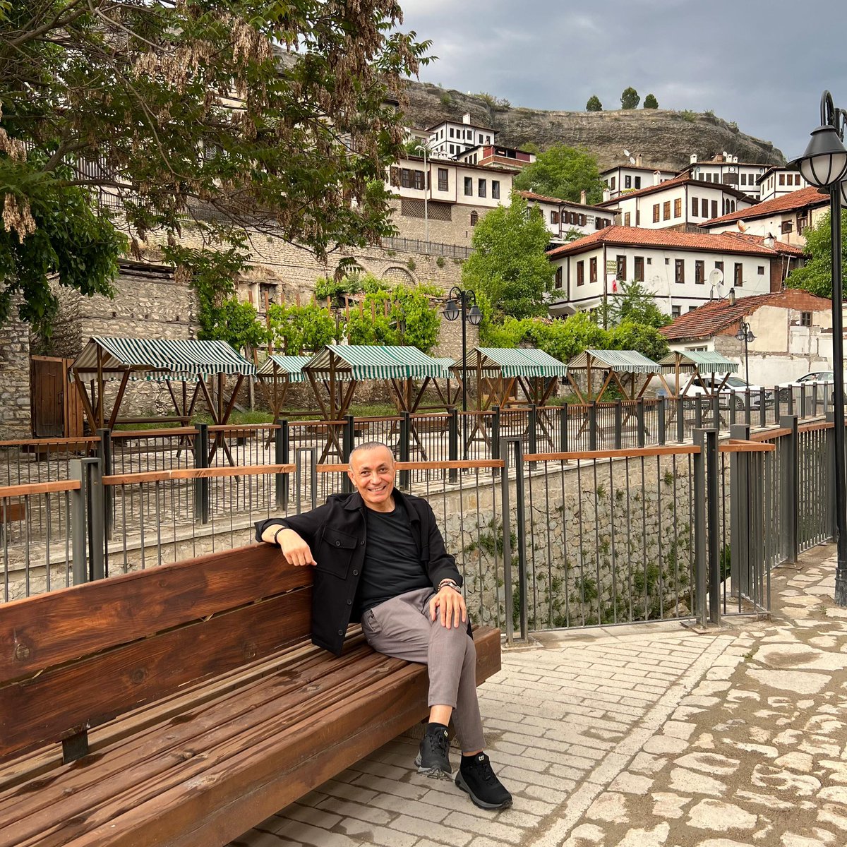 Safranbolu'ya ait bir anı!
Tarihi konaklar ve muhteşem hava…

#Safranbolu #anı #tarih #gezi #doğa #memory #history #travel #nature #drhüseyinhalıcı #hüseyinhalıcı