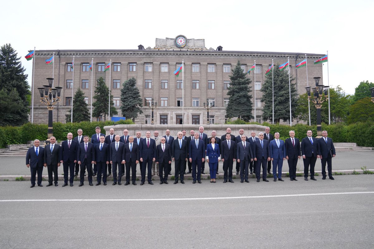 🇦🇿Assistant of the President of the Republic of #Azerbaijan, Head of Foreign Policy Affairs Department of the Presidential Administration Hikmet Hajiyev has shared a post on X: “ #Khankandi - historical family photo. Meeting of the Coordination Task Force on reconstruction of…