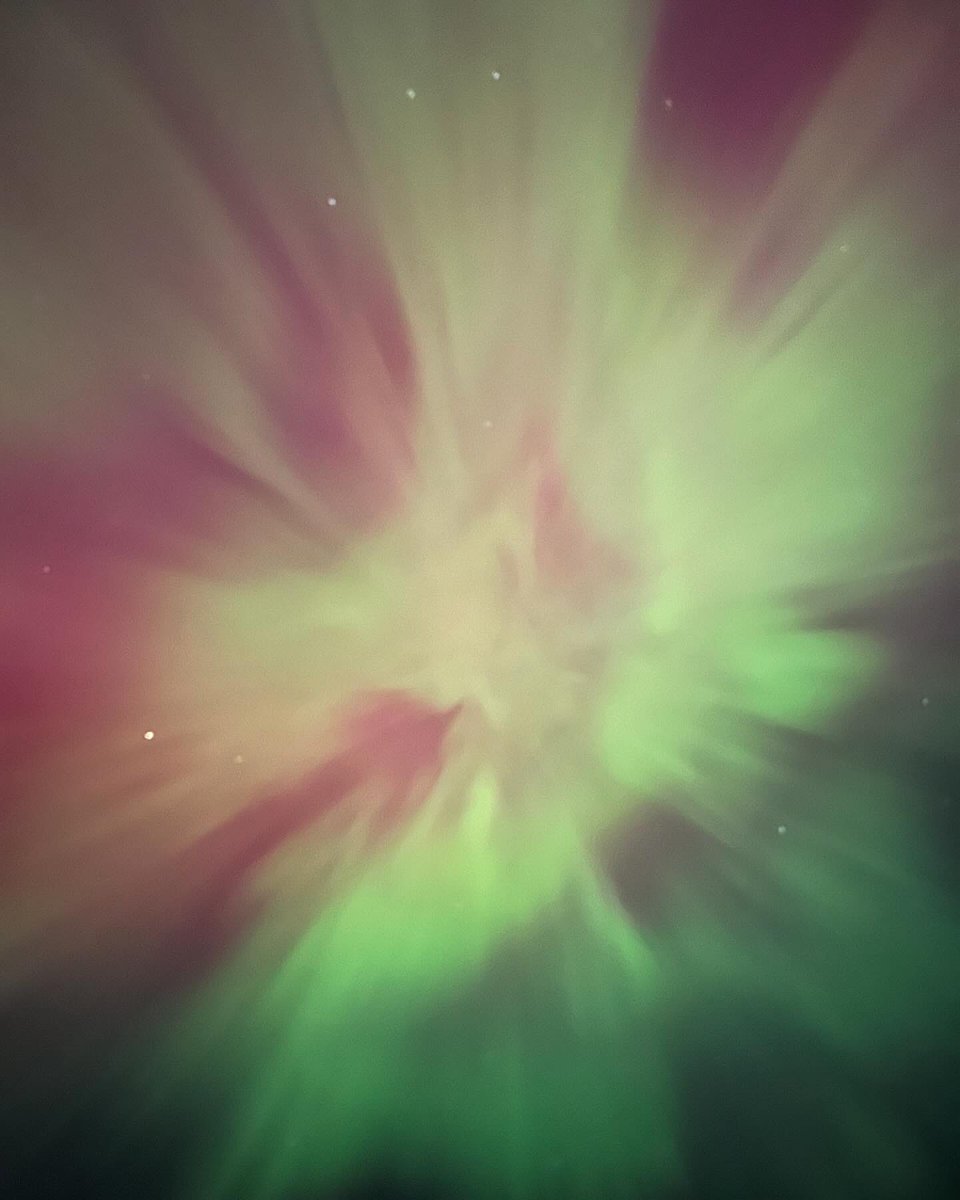 NatashaAP's tweet photo. #Auroraborealis views in eastern Washington last night! #wawx #pnwaurora https://t.co/WGAIshfi5R