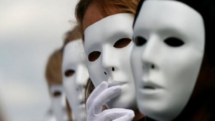 মোঃ সোলায়মান হোসেন এর কবিতা “মুসলিম নামের ছদ্মবেশধারী”