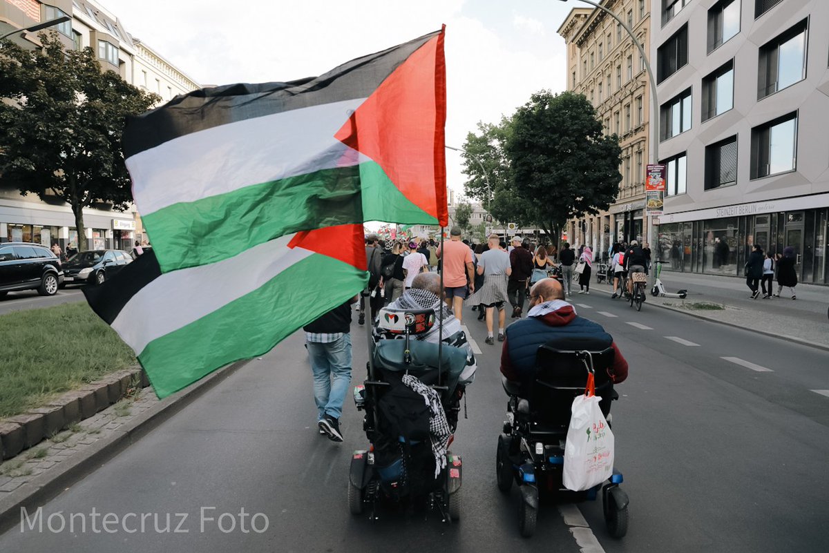 Today in #Kreuzberg. Demo in solidarity with Palestine

#B1105 #Stopgenocide