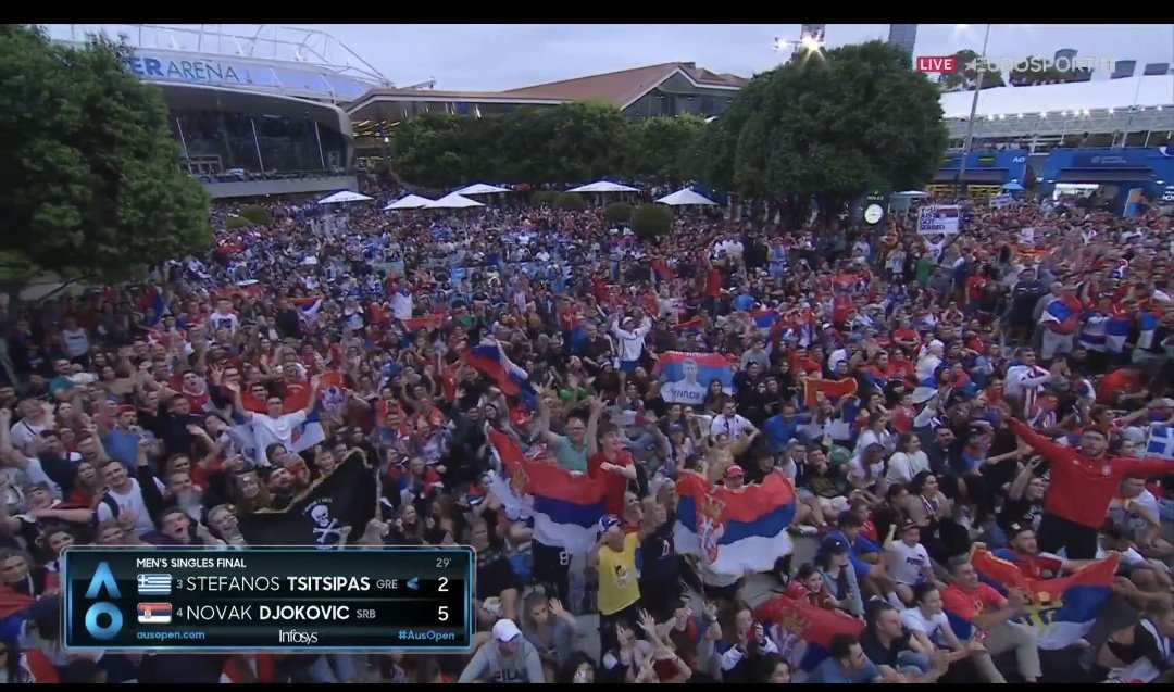 😂😂😂

Wimbeldon crowd

Rod lavera Arena crowd