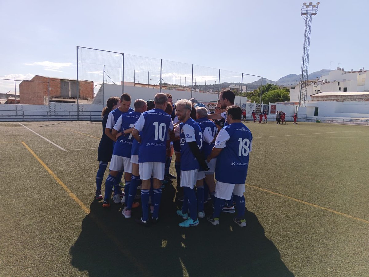 ¡Hoy hemos tenido de concentración del #LinaresDeportivo 𝐈𝐍𝐂𝐋𝐔𝐒𝐈𝐕𝐄!⚽️

El equipo azulillo ha viajado hasta Torredelcampo para disputar la Jornada 6 de la Liga Andaluza Inclusiva.

¡Buena mañana de fútbol defendiendo los colores del #LinaresDeportivo!🙌🏼

#VivimosPorTi 💙