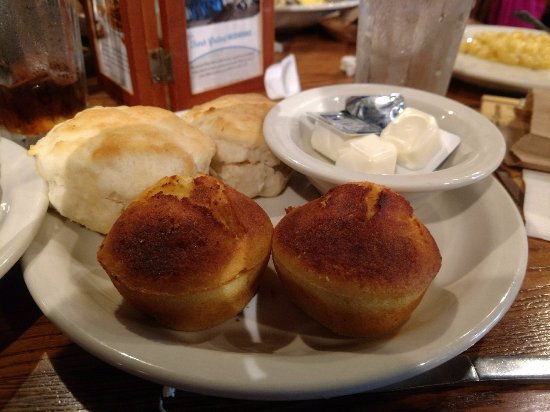 TroySoprano's tweet image. What, you want biscuits AND cornbread? #BreadPosting