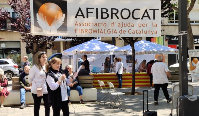 🎉 Vine a celebrar DEMÀ els 20 anys d’AFIBROCAT i el Dia Mundial de la Fibromiàlgia Amb motiu del Dia Mundial de la Fibromiàlgia i Síndrome de Fatiga Crònica, hi haurà diverses activitats al parc de les Rieres d’Horta 👉via.bcn/SM1b50Rxqfh