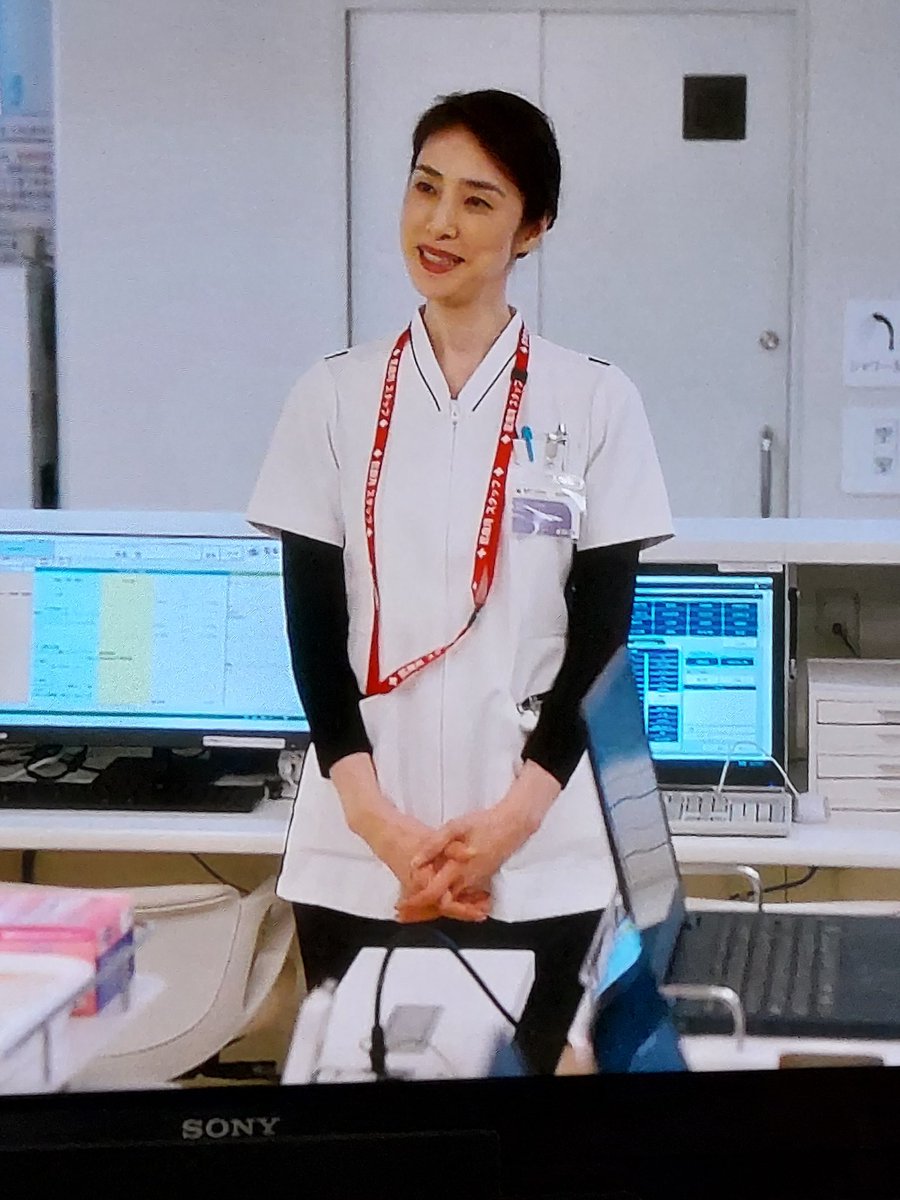 木村拓哉のドラマなんだけど
こんな看護師長さん見たことない👀
天丼の知っている看護師長さんは
ロボコップみたいな人ばかり…