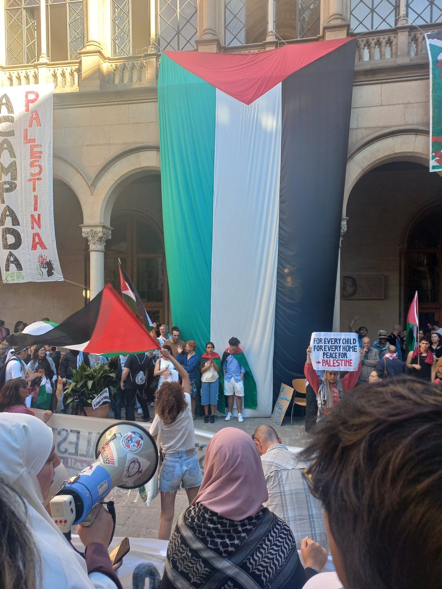 Acampada per Palestina Barcelona 🇵🇸 tweet media