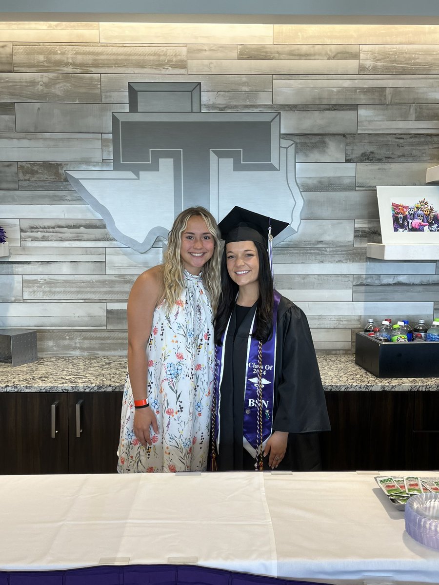 Congrats to Karis King on her graduation from @TarletonState! @KingForTexas