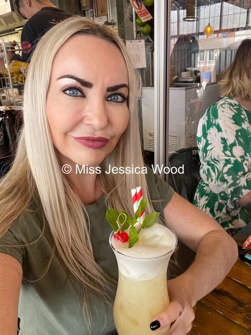 Out for cocktails and Thai food at Zaap in #Leeds Had a fabulous trip and the sun in shining. Back in<a href="/tag/leeds"class="tags">#Leeds</a>