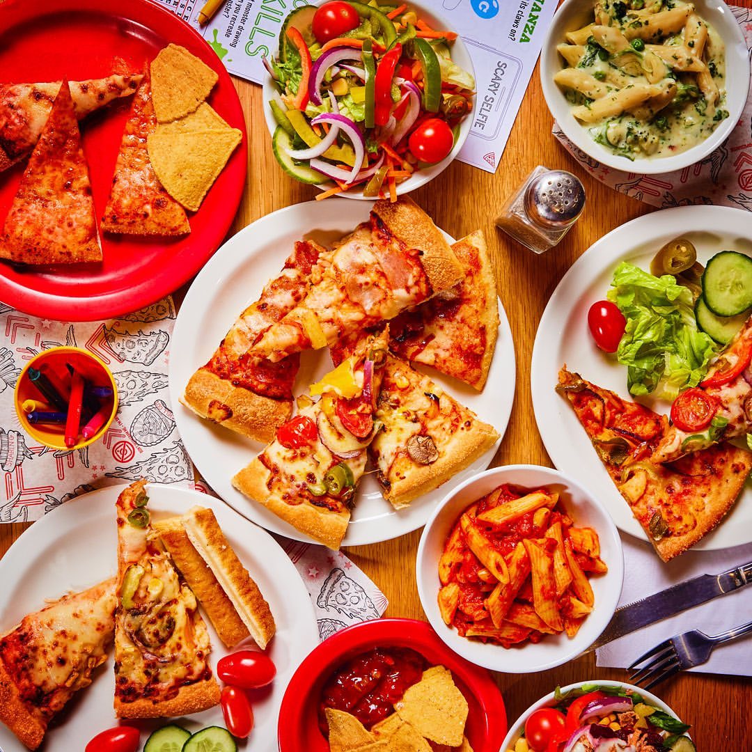 I don't know about you, but I am feeling @PizzaHutUK's Buffet for lunch! Enjoy unlimited Pizza, Pasta, Breadsticks and Salad until 3pm daily 🍕 

Prices start from 16.99 for adult weekend buffet and 7.99 for kids weekend buffet 🌟