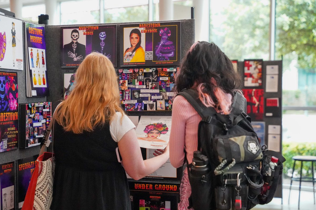 Today at #UILState Theatrical Design, students presented in categories like hair & makeup, set & costume design and marketing, and received critiques from the judges. Awards ceremony at 3:00 p.m. Kudos to all participants who showcased their creativity at the state level!👏🎭✨