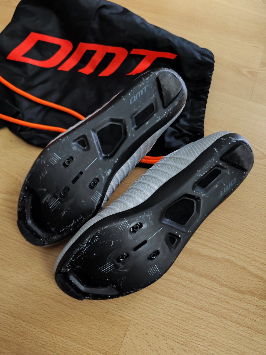 wojtek_sebzda's tweet image. Może ktoś szuka butów ;) bardzo dobry stan!!
#DMTcycling #KRSL