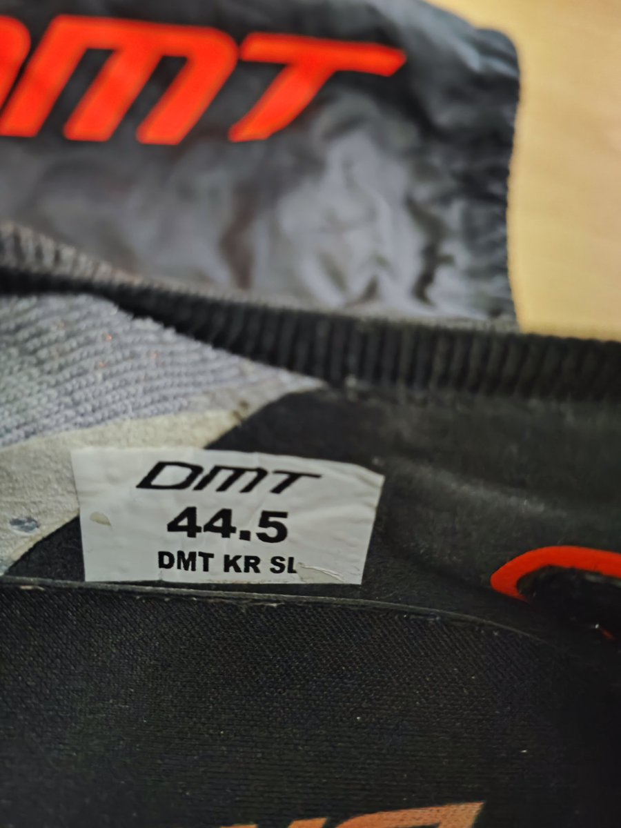 wojtek_sebzda's tweet image. Może ktoś szuka butów ;) bardzo dobry stan!!
#DMTcycling #KRSL