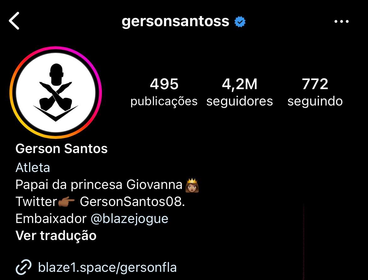Bizarro que a logo do Gerson é literalmente ele de Corinthians.