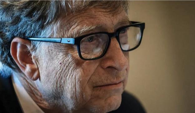 Per Bill Gates ChatGPT in 18 mesi sostituirà molti insegnanti: 'L'Intelligenza Artificiale aiuterà gli alunni a leggere e scrivere'