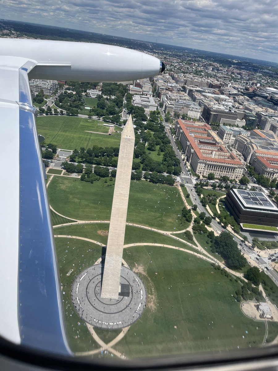 EdwardBolen's tweet photo. Soul-stirring sight of the Washington Monument from Lear 35. God Bless America 🇺🇸 @flywithaopa #dcflyover https://t.co/JR8q5ZQoZB