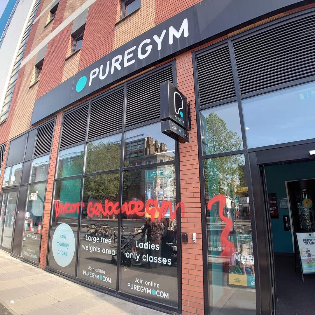 It seems like the @PureGym boycott is picking up steam. Seen at a PureGym near you!