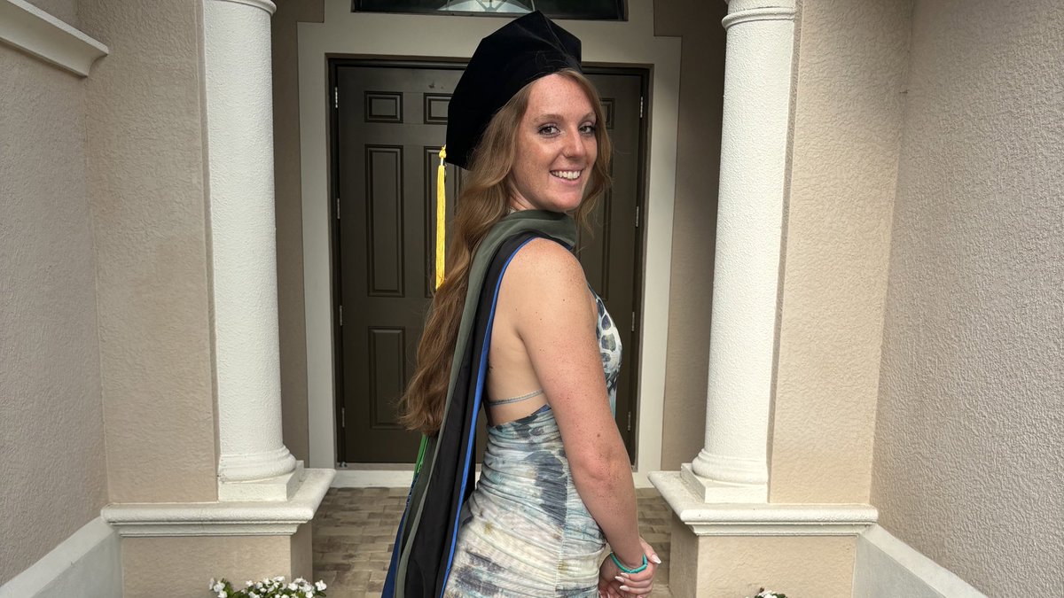 PennWBB's tweet photo. 🗣️Introducing Dr. Daley! 

Please join us in congratulating Penn WBB Alum Kristen Daley, C’19, who graduated as a Doctor of Physical Therapy from FGCU! 🎓👩‍⚕️

During her time at Penn, Kristen was a 3-Time Ivy League Champ in 2016, 2017 &amp; 2019 &amp; a Big-5 Champ in 2018!! 💯🏆 https://t.co/gWs70MefEU