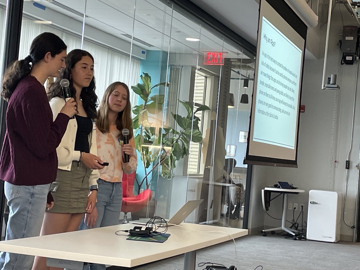 MsMurphyCS tweet media