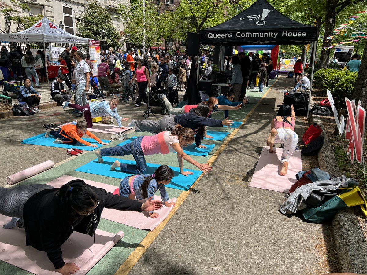 Yoga for all ages at our Community Health Fair in Jackson Heights!