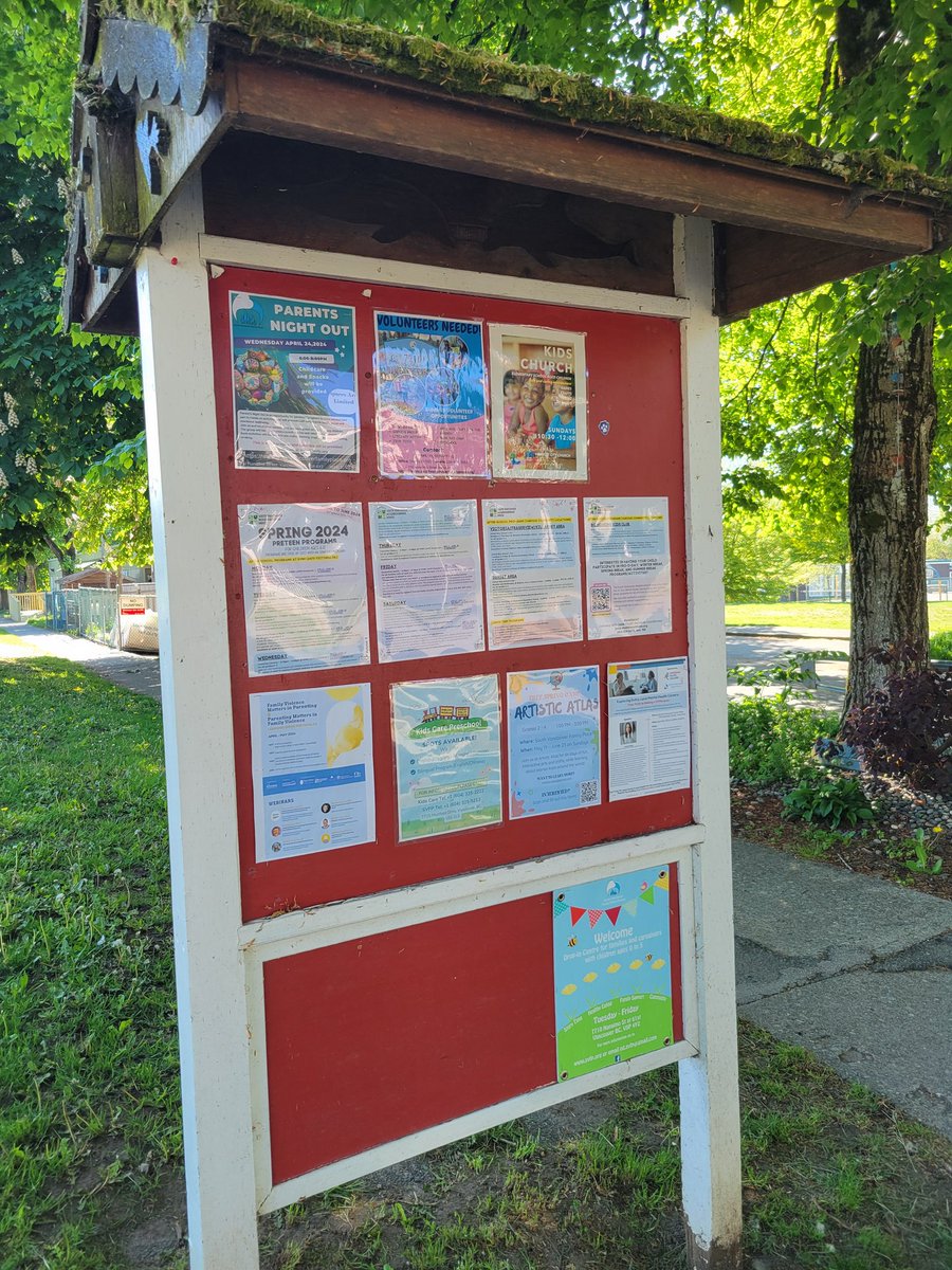 Saw this outdoor sign board in Vancouver. We should do something like this in Ching, Gage Park for upcoming events and activities throughout the week. 

#brampton #brampoli #Bramptonideas