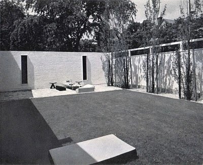 ManuelRevilla57's tweet photo. Casa Sert
Josep Lluis Sert
Cambridge, Massachusetts
#100×100MasterHouses https://t.co/nwZF7cpk12