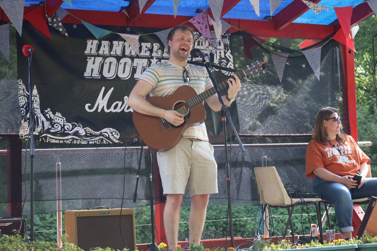 Loved playing (on an actual boat!!) today at the @HanwellHootie. Incredible free music festival in London, beautiful weather ☀️ and a fantastic crowd! 🎉 Thanks to all that came! 🎶⚓️🎸 #hanwell #hootie #hanwellhootie #livemusic #musicfestivals #singersongwriter #londonmusic