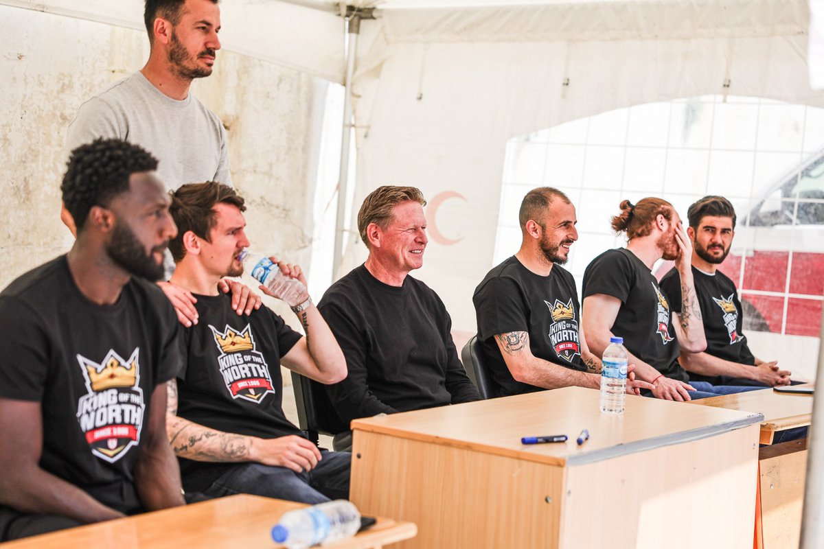 Okulumuz öğrencileri ile Samsunspor futbol takımı futbolcuları ve T.D Markus Alfred Gisdol  biraraya geldiler.Büyük bir coşku içinde geçen etkinlikte emeği geçen herkese teşekkürler👏👏👏 <a href="/Samsunspor/">Samsunspor 🇹🇷</a> <a href="/ilkadimilce_mem/">İlkadım İlçe Milli Eğitim Müdürlüğü</a> <a href="/muratfirat55/">Murat FIRAT</a> <a href="/ismail_meselik/">İSMAİL MEŞELİK</a>