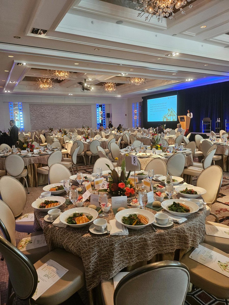 A fantastic Eat Lunch Give event yesterday hosted by <a href="/WLPBoston/">Women's Lunch Place</a> where we were able to discuss the pressing issues of the housing crisis in Boston.