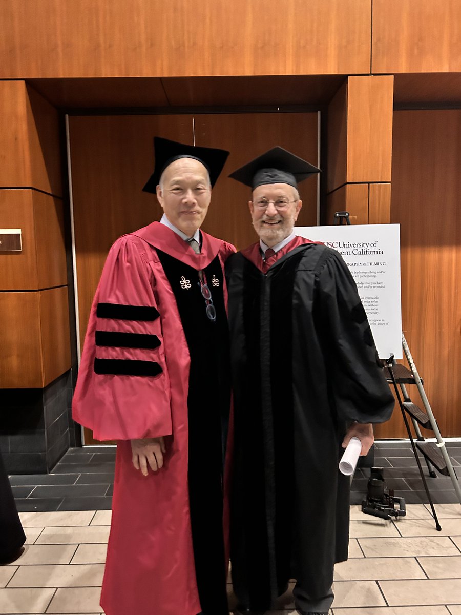 ✨Many thanks to our commencement speaker Howard Frumkin, MD, DrPH, MPH for attending our undergraduate ceremony and imparting an inspiring and uplifting message to our newest graduates! #KSOMGrad2024 #USCGrad