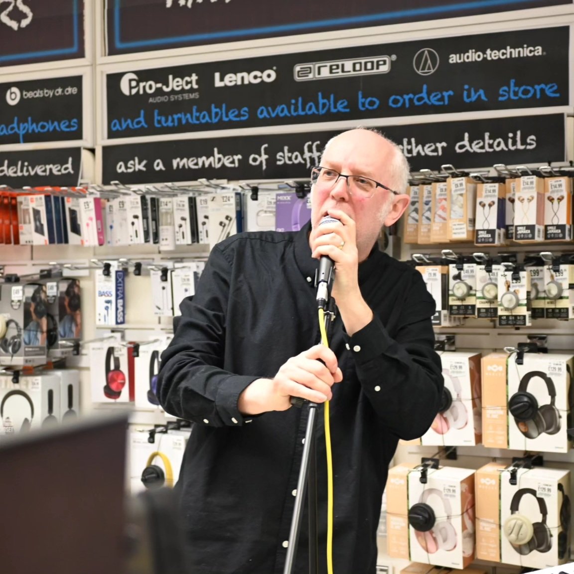It's exactly 12 months since I played live in store at @hmvBury !! It was the 1st time I'd played live in public apart from a couple of open mic nights. It was a great day & I even sold a few of my CDs on the day! Read more about it here... mistrustmusic.co.uk/mistrust-live-…