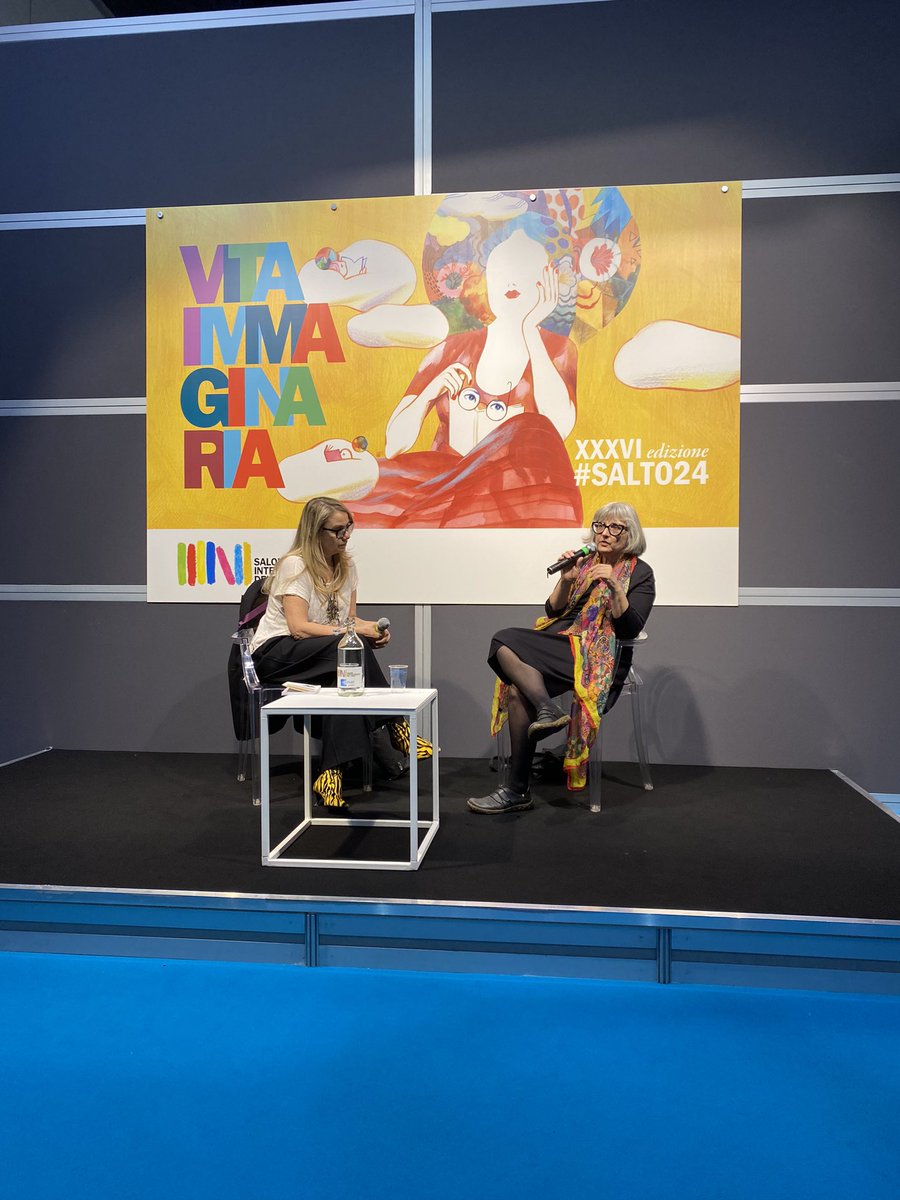 Ora al @SalonedelLibro #CarolaSusani  racconta con #ElenaStancanelli il ritorno di “Il libro di Teresa” 
#Marietti1820