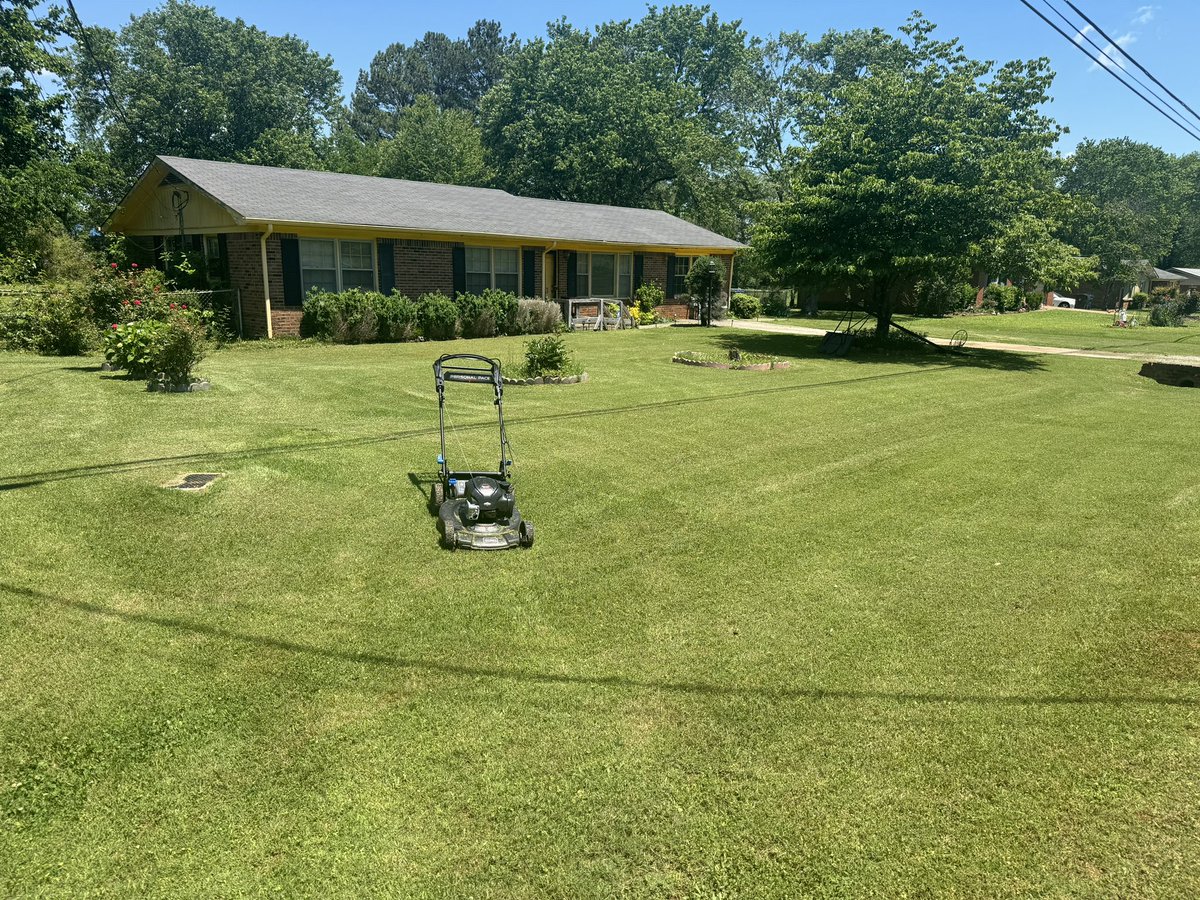 This afternoon I had the pleasure fo mowing Ms. Pinchions lawn she wasn’t at home , but when she returns , she will return to a freshly mowed lawn . Making a difference one lawn at a time .