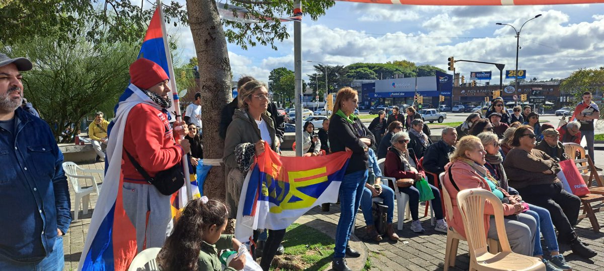 En acto Coordnadora C <a href="/AndresLimaFA/">Andres Lima✌️</a> clarito sobre confidencialidad de contrato con empresa HIF x planta hidrógeno verde "Es un gobierno mafioso que vende todo en secreto y ahora regalará reservas del acuífero cuando nos tuvo 6 meses tomando agua no potable. Siempre en la sombra"