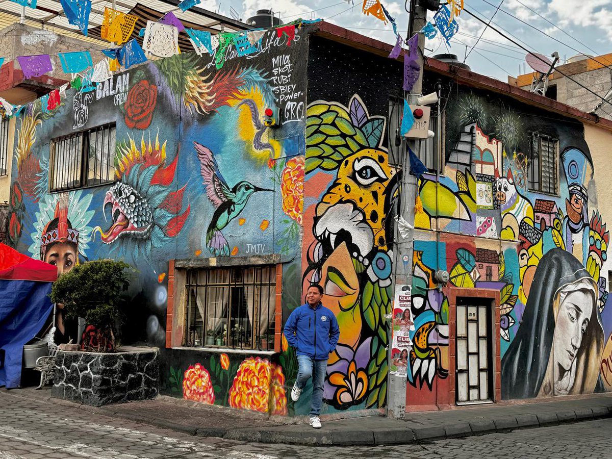 Explorando las calles de Coyoacán para escuchar las historias y experiencias de sus habitantes, descubriendo la riqueza cultural y la diversidad de voces que habitan este misterioso y fascinante espacio de la Ciudad de México.

#ElCambioViene #LegislemosJuntos #VotaPAN 🗳️ 🔵