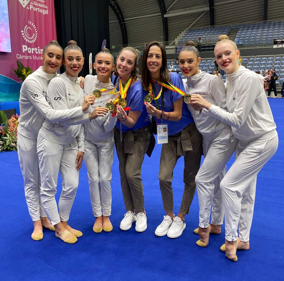 ¡¡OROOOOOOO!! 🥇

El conjunto sénior formado por Inés Bergua, Ana Arnau, Mireia Martínez, Salma Solaun y Patricia Pérez se proclama CAMPEÓN en la clasificación general de la Copa del Mundo de Portimao

🥇 ESP 🇪🇸 70.300
🥈 BRA 🇧🇷 68.850
🥉 FRA 🇫🇷 65.050

¡ENHORABUENA! #WCCPortimao