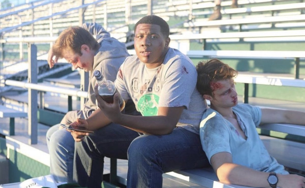 khalil everage - actor 
23 - from chicago - promoting myself more, hopefully the right person sees this 🫶🏽