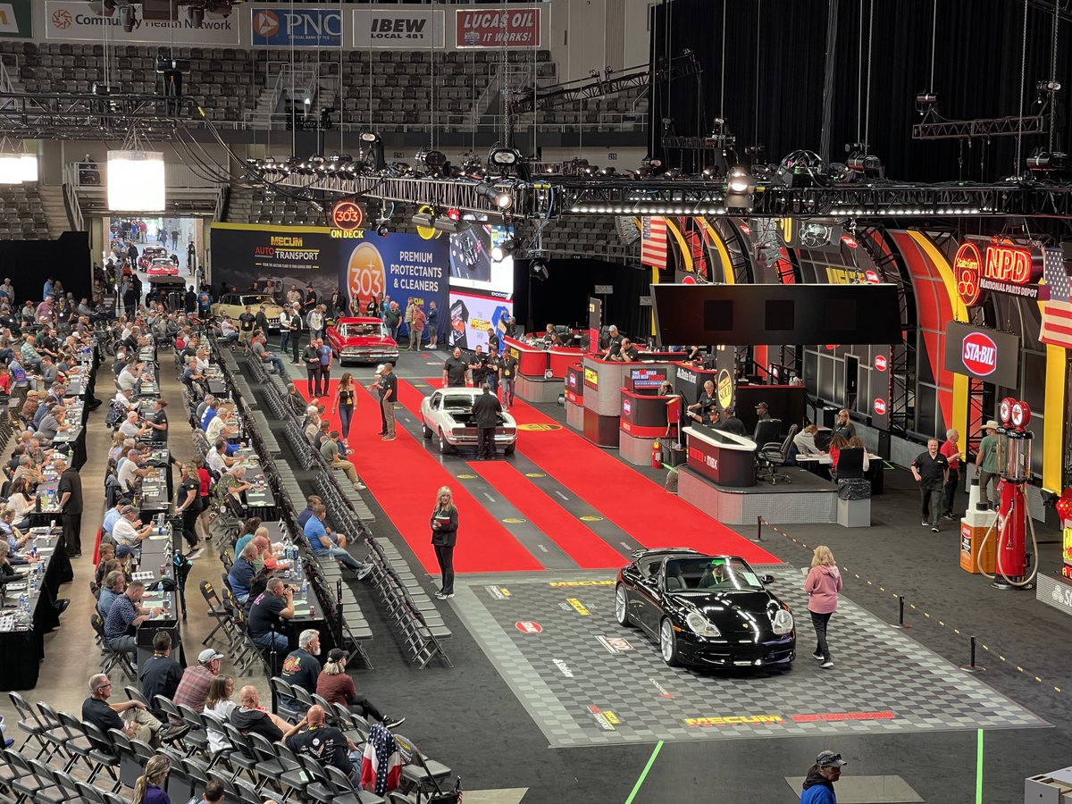 Plenty more to come at Day 2 of #MecumIndy! Watch the live block cam ➡️ bit.ly/44FJvio #Mecum #MecumAuctions #WhereTheCarsAre