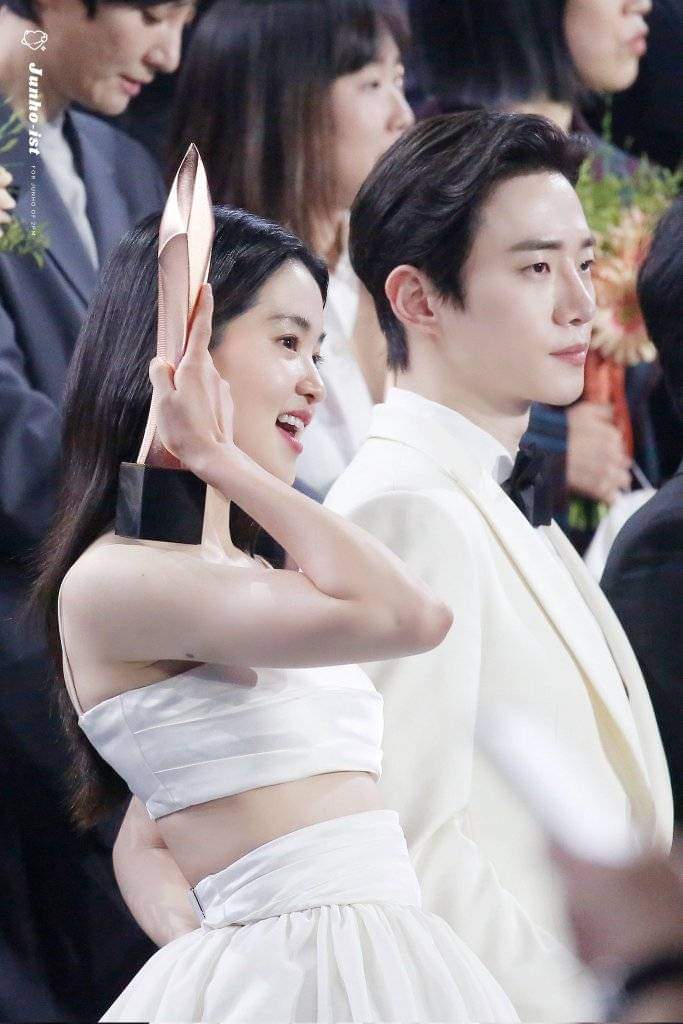 @kdrama_menfess Because why not? Acting party nya gak diragukan lg sih ini, couple double baeksang 🔥