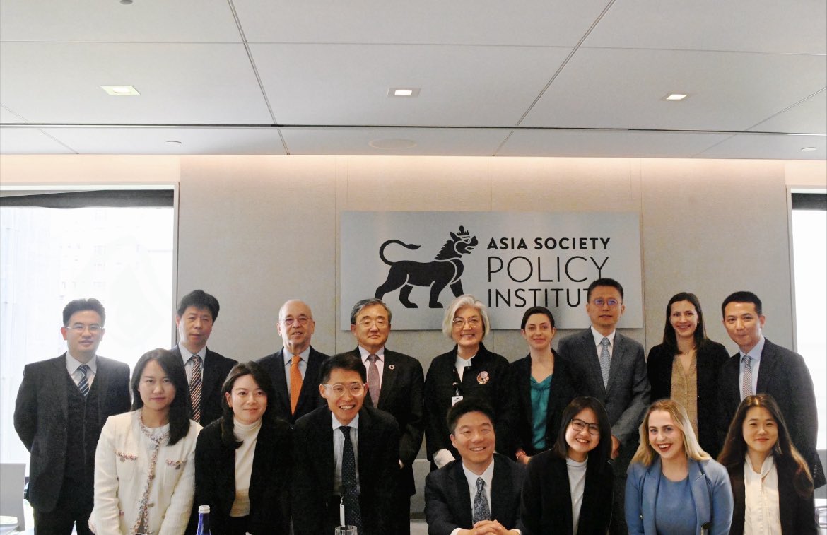 The China Climate Hub at @asiapolicy was delighted to organize a meeting to discuss U.S.-China climate cooperation and global climate ambition with PRC Special Envoy Liu Zhenmin, @asiasocietyceo Dr. Kyung-wha Kang, and our teams.