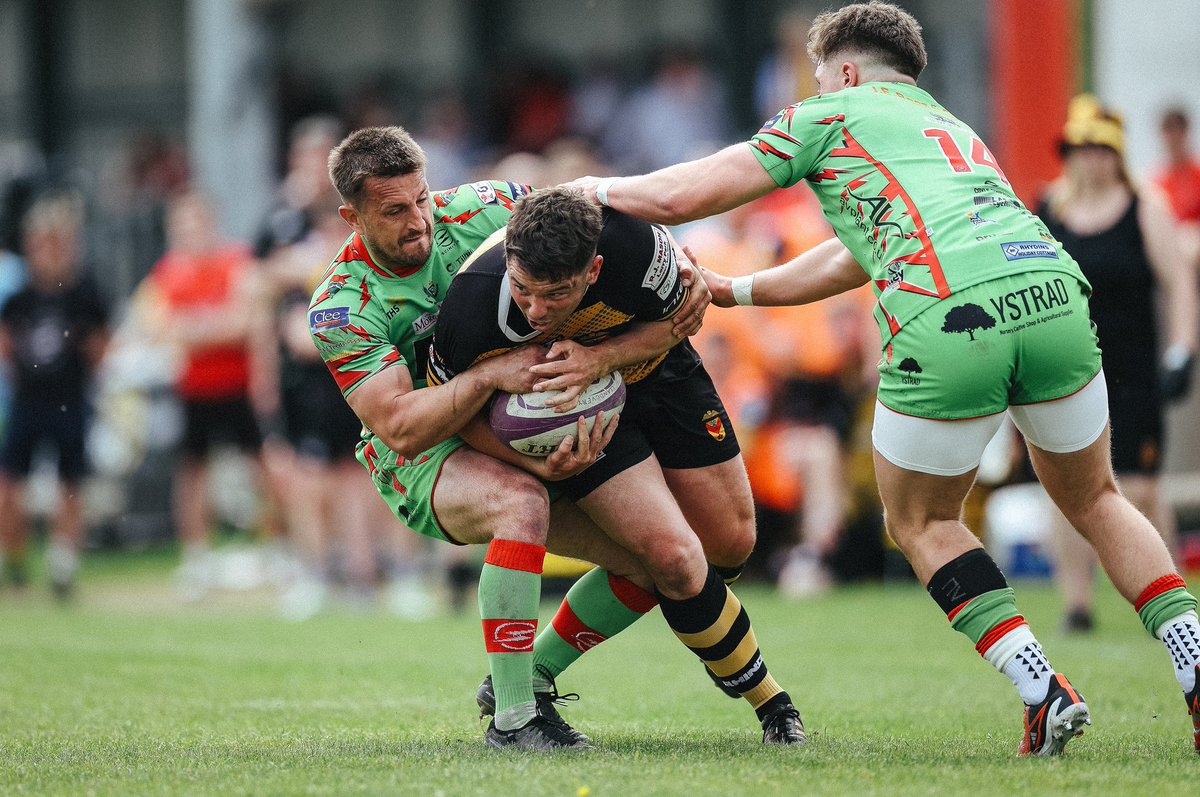 👏 Llongyfarchiadau @llandoveryrfc and commiserations to @NewportRFC Llandovery ran out 14-7 winners in the Indigo Premiership final!