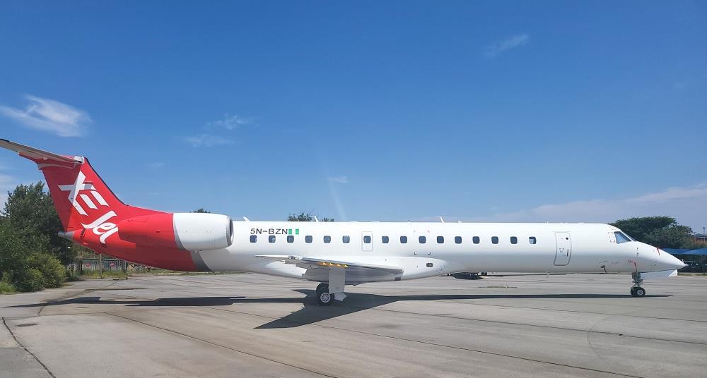 ERJ-145 suffers runway excursion while landing at Lagos bit.ly/3QHk2zk