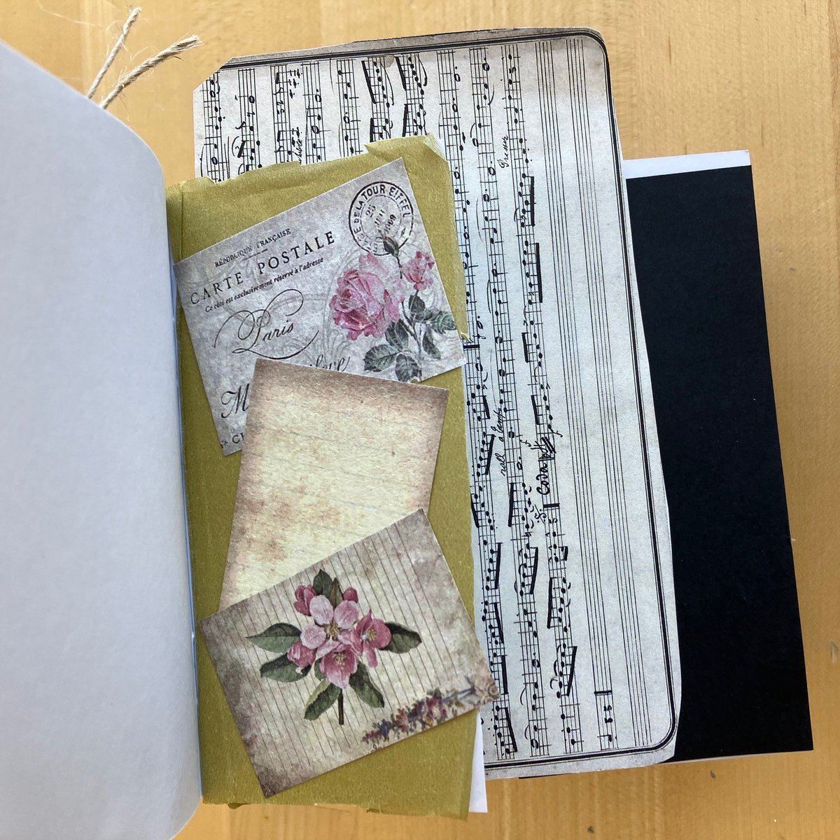 BrookfieldPL's tweet image. The #MakerStudio paid a visit to Cantata Adult Life Services last week and helped residents make Junk Journal Flip Books inspired by the Victorian era. Transfixing, as Charlotte Brontë would say! 📜📖 #crafts #library